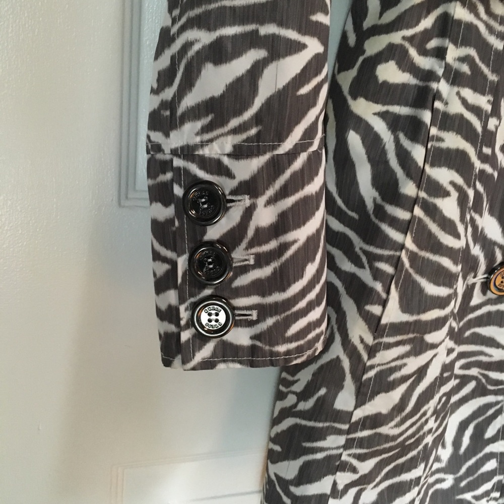 🎉HP🎉GUESS Women’s Zebra Print Trenchcoat 🧥👜 🦓 - Picture 11 of 16